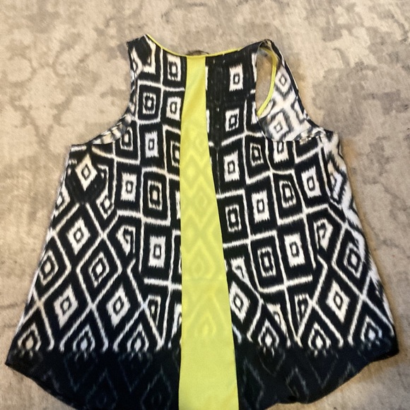 Charlie jade black and white pattern with yellow - Picture 2 of 3